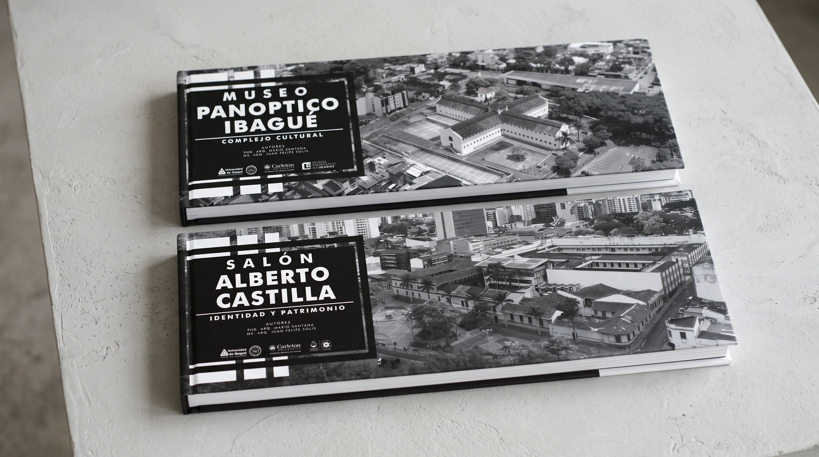 Book mockups for the Salón Alberto Castilla and Museo Panóptico publications